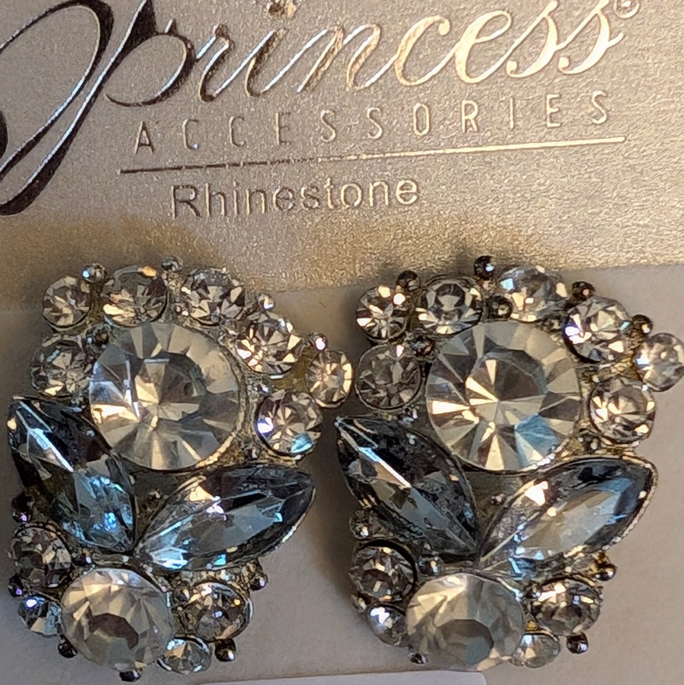 ❤️ Rhinestone Clip On Earrings NEW